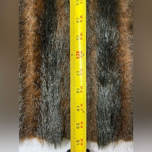 Kikit Faux Fur/ Knit MAURICE SASSON VEST Size XL - Picture 12 of 13
